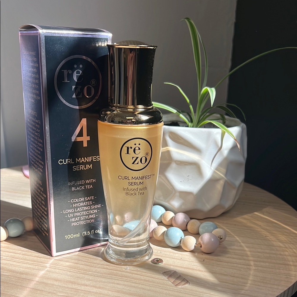 Rëzo Curl Manifest Serum with Black Tea